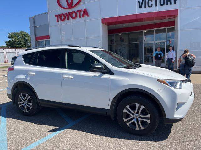 2017 Toyota RAV4 LE — SUV — 104,884 mi — Marietta, OH