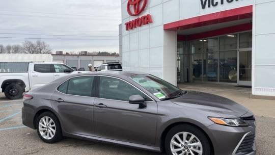 2024 Toyota Camry LE — Sedan — 27,145 mi — Marietta, OH