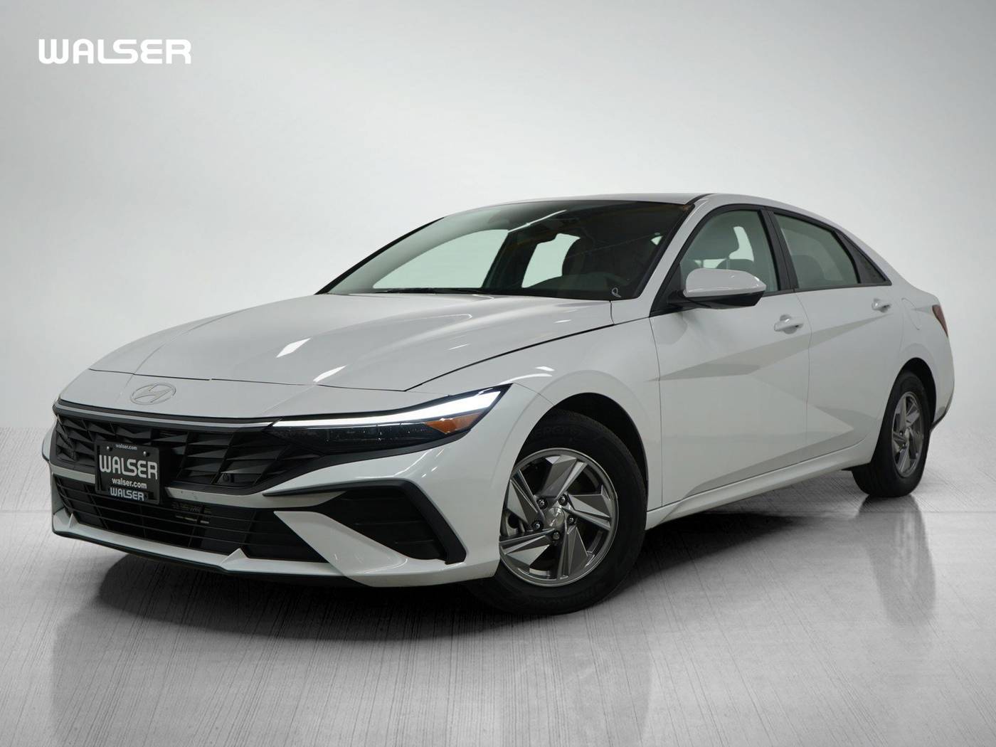 2024 Hyundai Elantra SE — Sedan — 18,823 mi — Coon Rapids, MN