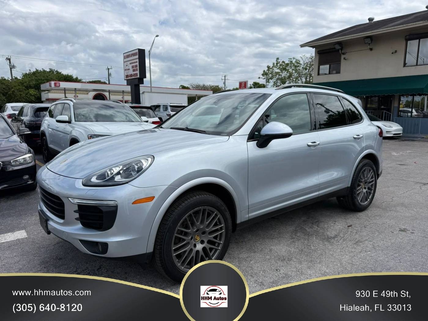2017 Porsche Cayenne Platinum Edition