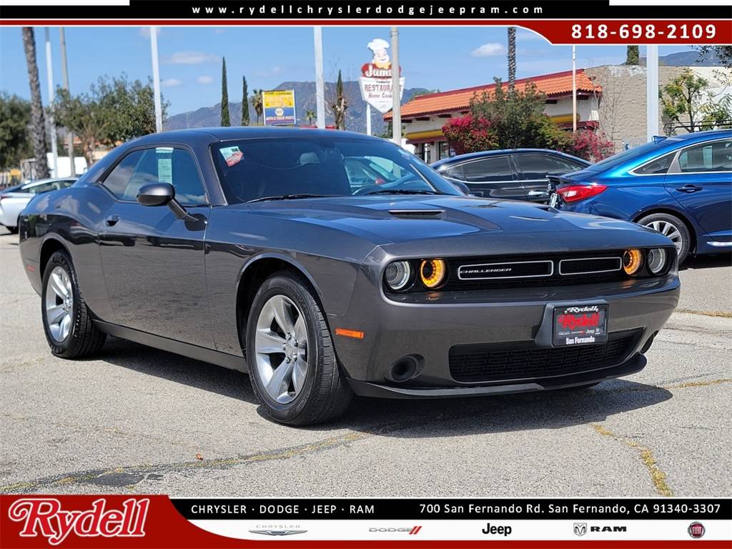 2017 Dodge Challenger SXT — Coupe — 60,470 mi — San Fernando, CA