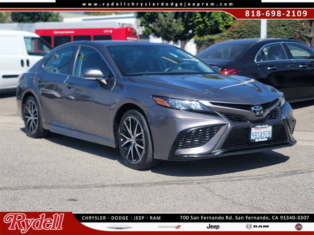2022 Toyota Camry SE — Sedan — 14,255 mi — San Fernando, CA