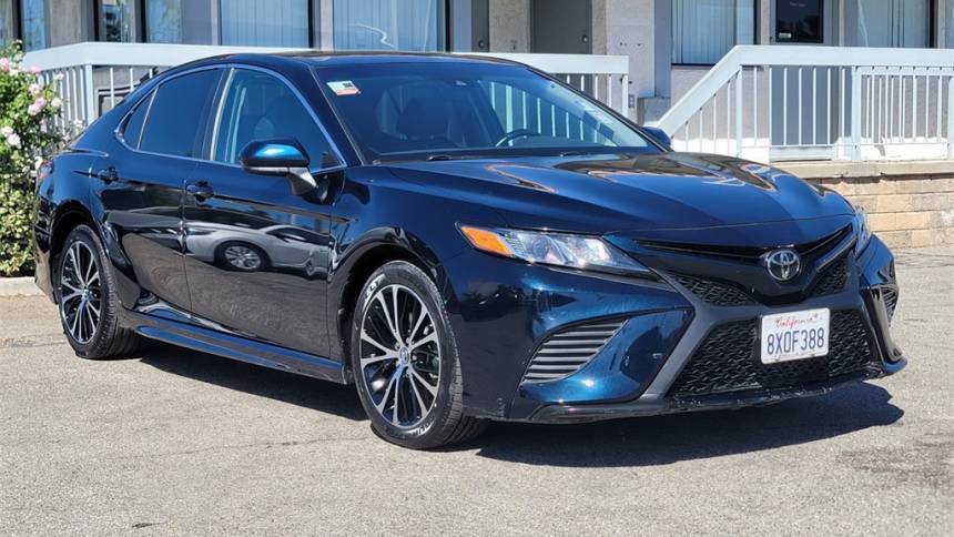 2019 Toyota Camry SE — Sedan — 59,425 mi — San Fernando, CA
