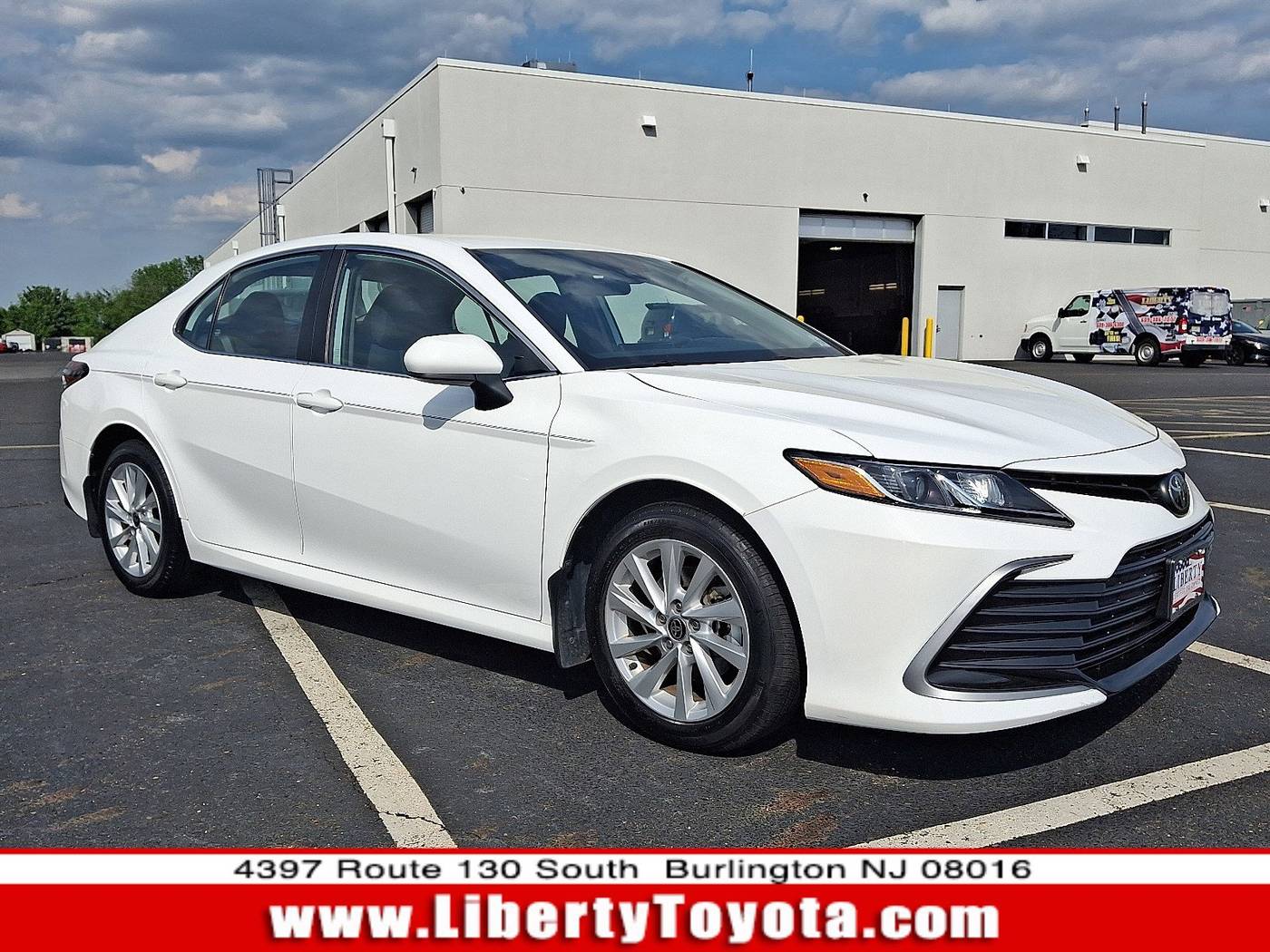 2021 Toyota Camry LE — Sedan — 15,693 mi — Burlington, NJ