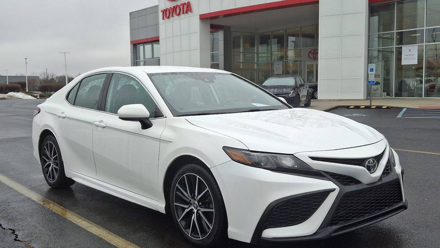 2021 Toyota Camry SE — Sedan — 52,203 mi — Burlington, NJ