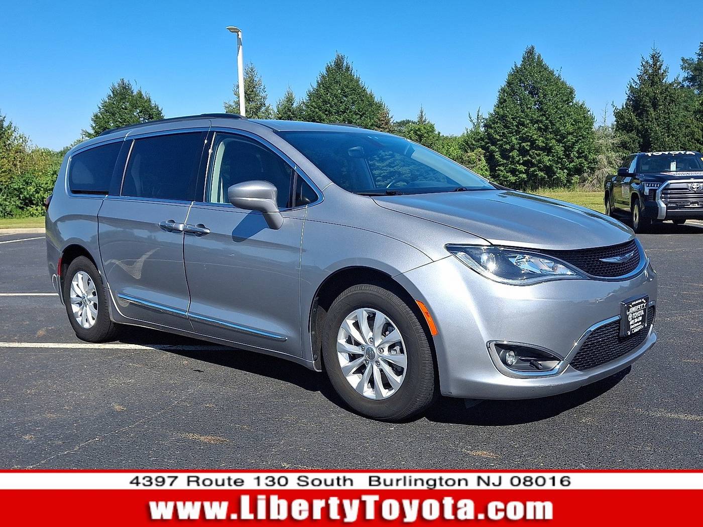 2017 Chrysler Pacifica Touring L — Minivan — 135,847 mi — Burlington, NJ