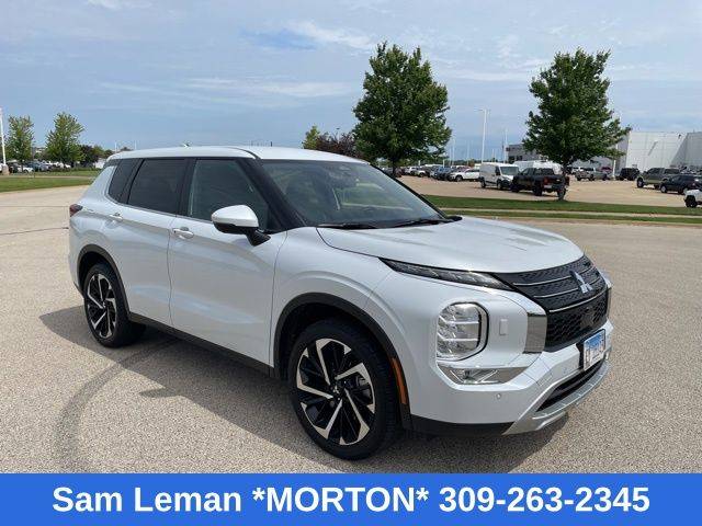 2024 Mitsubishi Outlander SE — SUV — 5,431 mi — Morton, IL