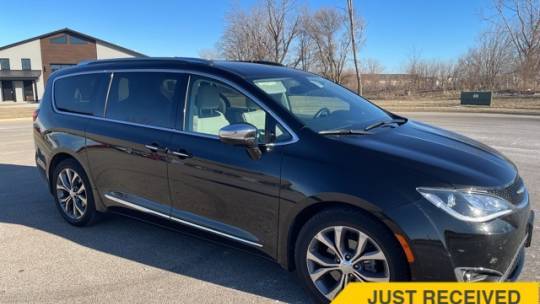 2019 Chrysler Pacifica Limited — Minivan — 74,057 mi — Morton, IL