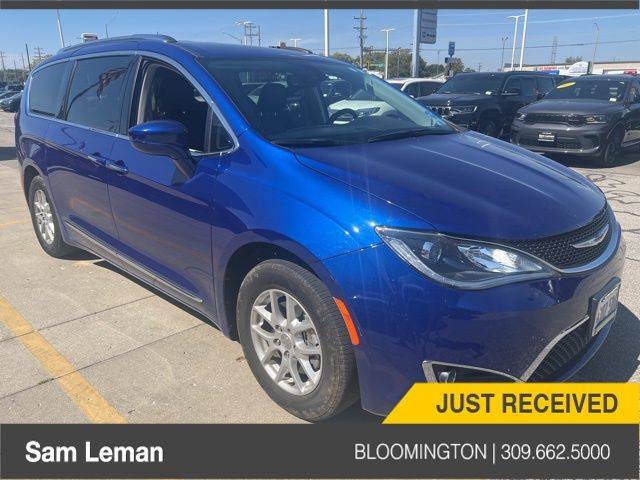 2020 Chrysler Pacifica Touring L — Minivan — 36,328 mi — Bloomington, IL