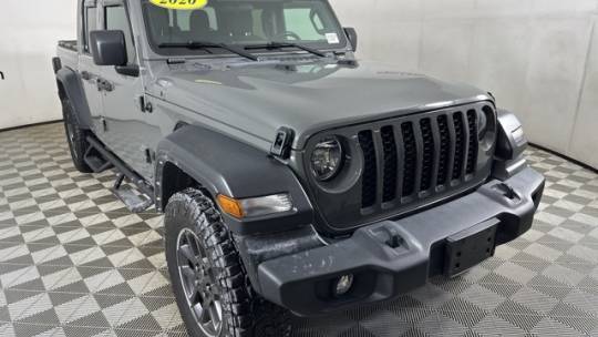 2020 Jeep Gladiator Sport S — Pickup Truck — 30,279 mi — Bloomington, IL