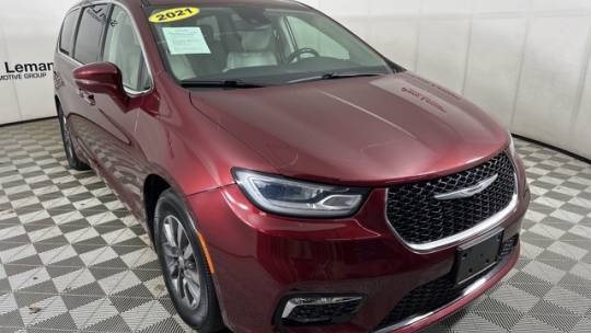 2021 Chrysler Pacifica Touring L — Minivan — 76,632 mi — Bloomington, IL