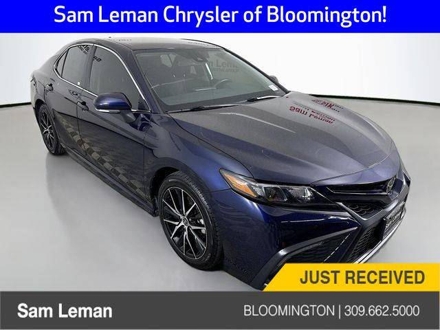 2022 Toyota Camry SE — Sedan — 29,554 mi — Bloomington, IL