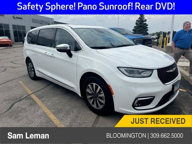 2023 Chrysler Pacifica Hybrid Limited — Minivan — 27,129 mi — Bloomington, IL
