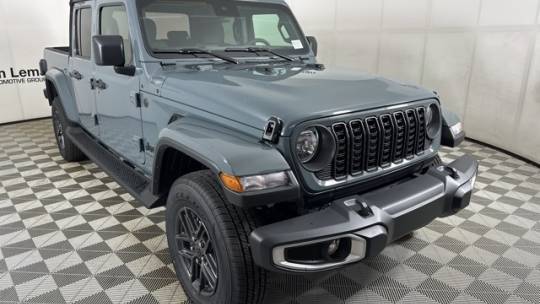 2024 Jeep Gladiator Sport S — Pickup Truck — 45 mi — Bloomington, IL