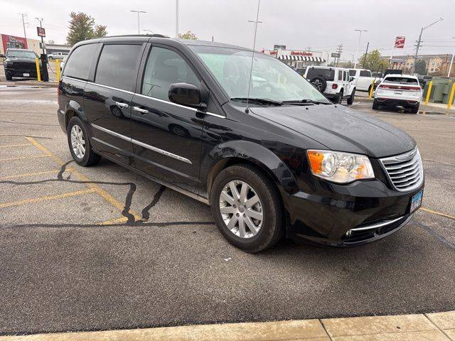 2015 Chrysler Town & Country Touring — Minivan — 122,846 mi — Bloomington, IL