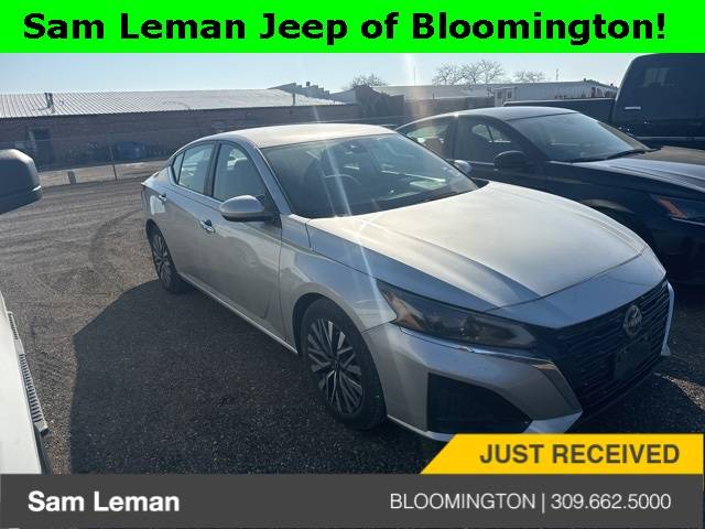 2023 Nissan Altima SV — Sedan — 59,894 mi — Bloomington, IL