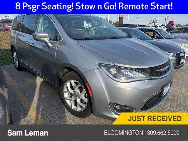 2017 Chrysler Pacifica Touring L — Minivan — 80,702 mi — Bloomington, IL