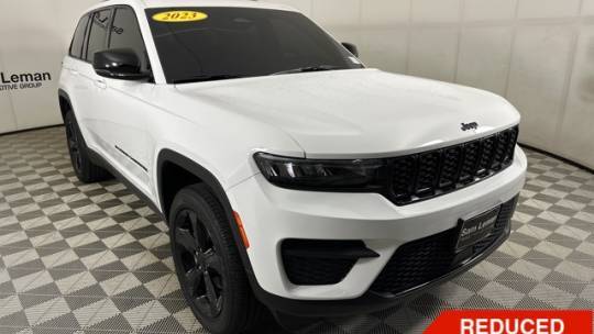 2023 Jeep Grand Cherokee Altitude — SUV — 5,858 mi — Bloomington, IL