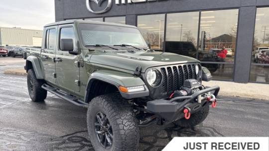 2022 Jeep Gladiator Sport S — Pickup Truck — 37,908 mi — Bloomington, IL