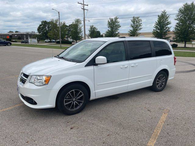 2017 Dodge Grand Caravan SXT — Minivan — 121,304 mi — Peoria, IL