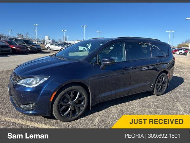 2019 Chrysler Pacifica Limited — Minivan — 64,025 mi — Peoria, IL