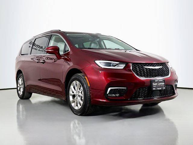 2021 Chrysler Pacifica Touring L — Minivan — 59,847 mi — Peoria, IL