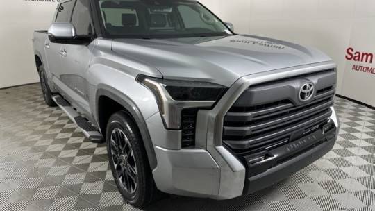2023 Toyota Tundra Limited — Pickup Truck — 33,395 mi — Peoria, IL