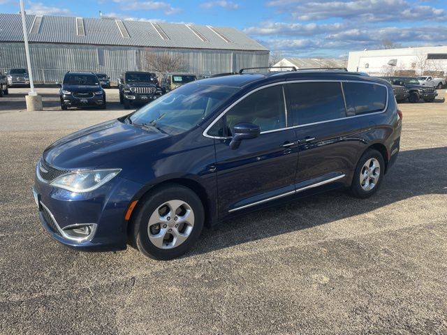 2017 Chrysler Pacifica Touring L Plus — Minivan — 81,435 mi — Peoria, IL