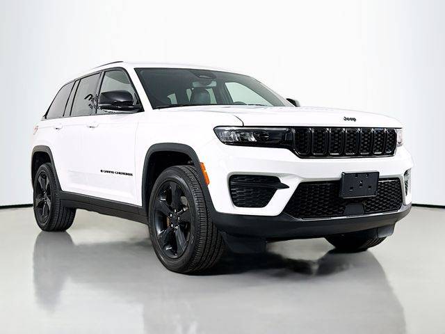 2023 Jeep Grand Cherokee Altitude — SUV — 19,576 mi — Peoria, IL