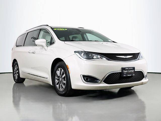 2019 Chrysler Pacifica Touring L Plus — Minivan — 132,274 mi — Peoria, IL