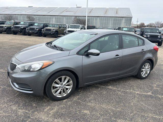 2016 Kia Forte LX — Sedan — 129,021 mi — Peoria, IL
