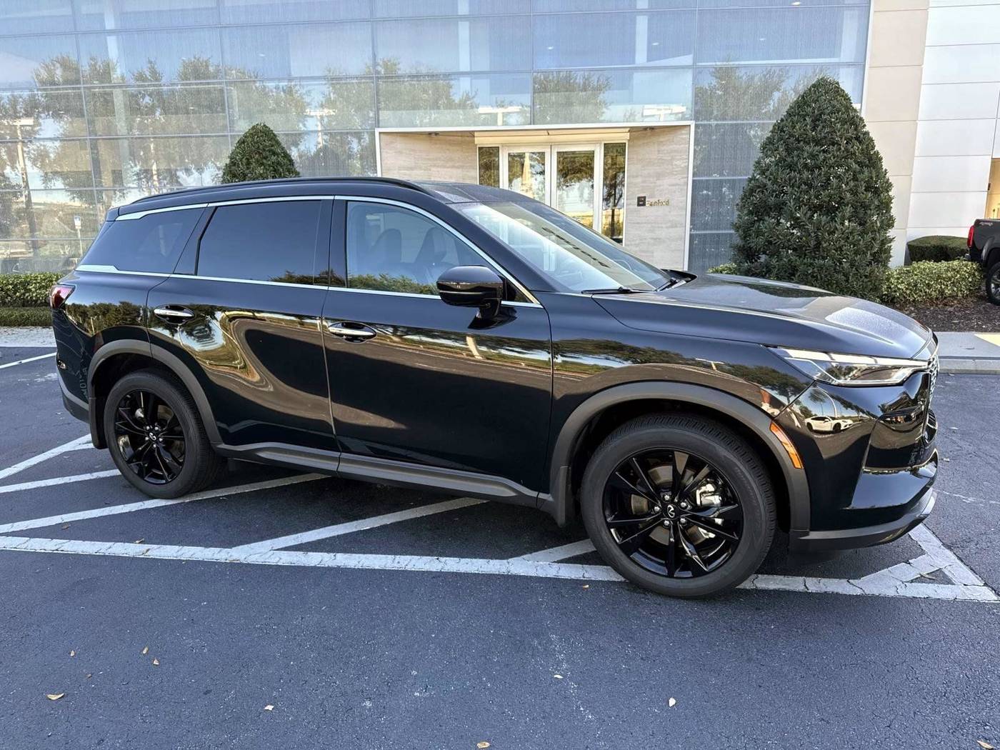 2025 INFINITI QX60 LUXE — SUV — 4,252 mi — Sanford, FL