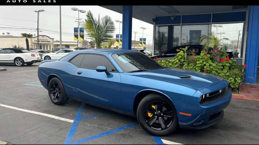 2022 Dodge Challenger SXT — Coupe — 25,784 mi — Buena Park, CA