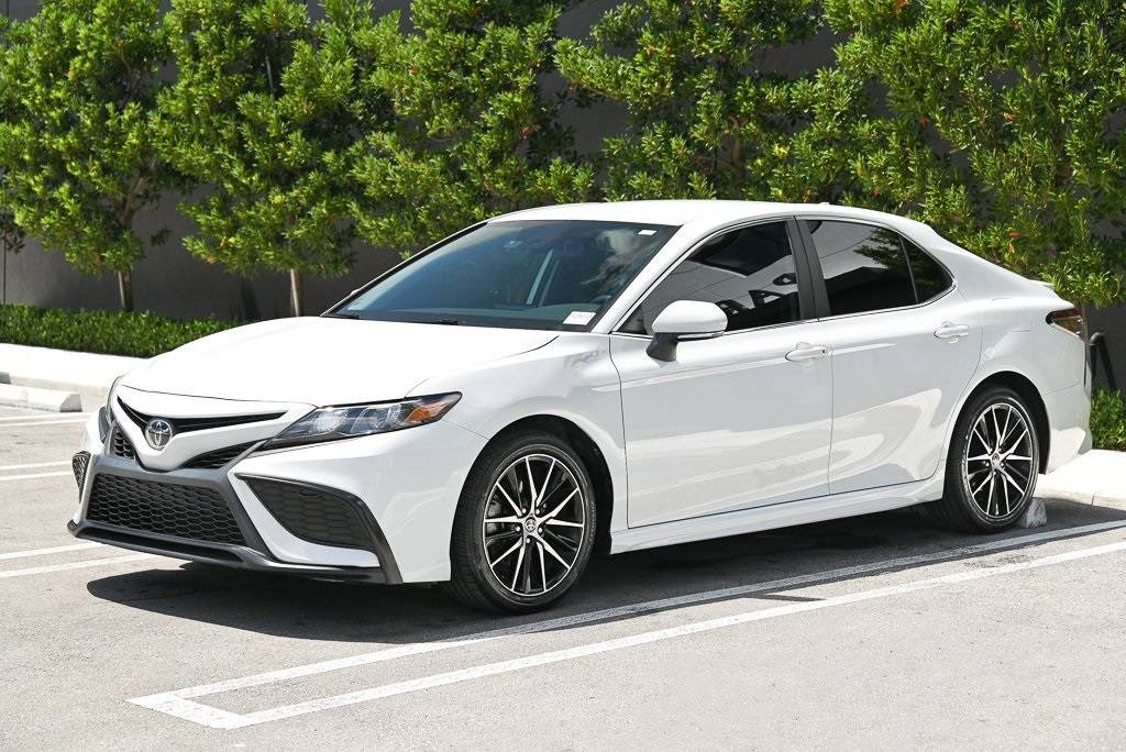 2023 Toyota Camry SE — Sedan — 42,426 mi — Miami, FL