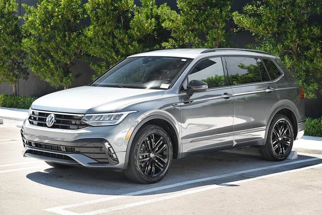 2022 Volkswagen Tiguan SE R-Line Black — SUV — 35,641 mi — Miami, FL