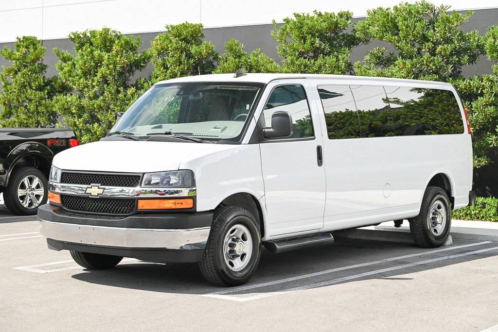 2022 Chevrolet Express Passenger LT — Passenger Van — 72,945 mi — Miami, FL