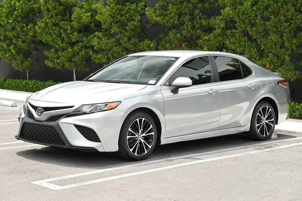 2020 Toyota Camry SE — Sedan — 62,461 mi — Miami, FL