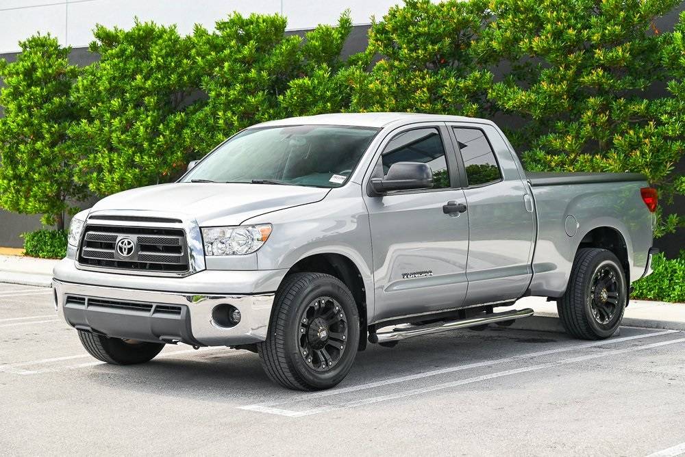 2010 Toyota Tundra Base — Pickup Truck — 90,125 mi — Miami, FL