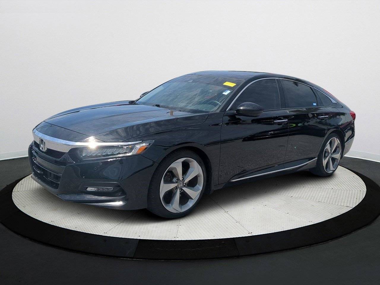 2019 Honda Accord Touring — Sedan — 68,134 mi — Sarasota, FL