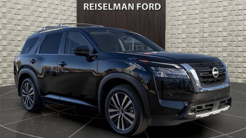 2024 Nissan Pathfinder Platinum — SUV — 13,947 mi — Dickson, TN