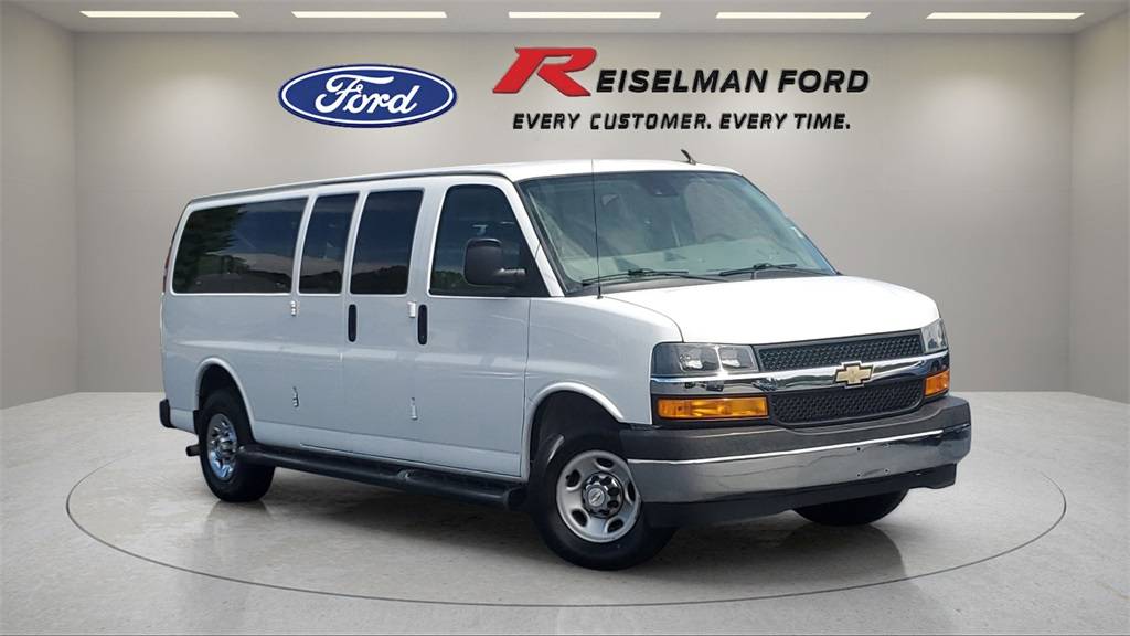 2020 Chevrolet Express Passenger LT — Passenger Van — 105,254 mi — Dickson, TN