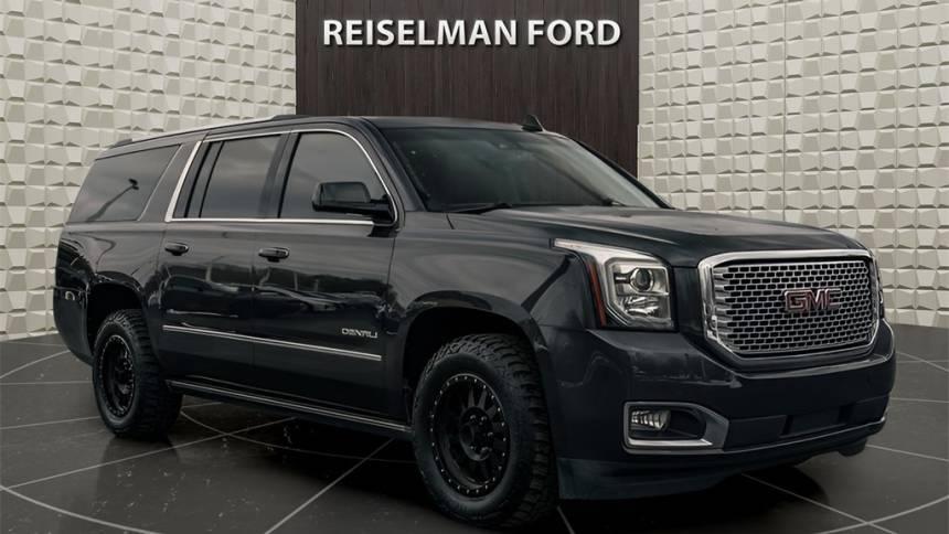2017 GMC Yukon Denali — SUV — 121,678 mi — Dickson, TN