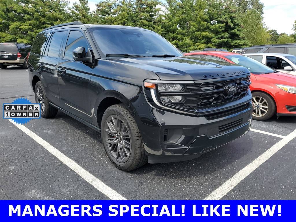 2025 Ford Expedition Platinum — SUV — 1,800 mi — Dickson, TN