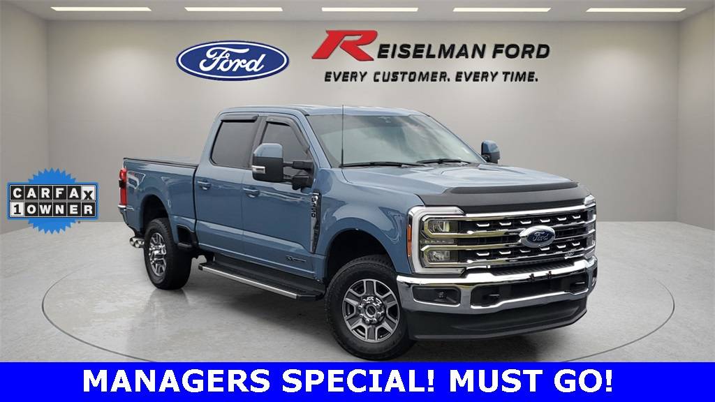 2023 Ford Super Duty F-350 LARIAT — Pickup Truck — 10,787 mi — Dickson, TN
