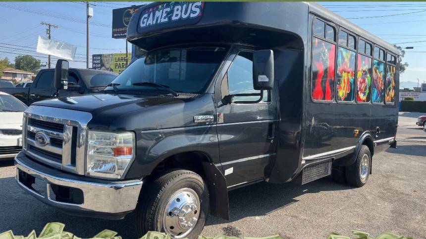 2011 Ford Econoline Commercial Cutaway E-450 — Chassis Cab Truck — 137,455 mi — Arleta, CA