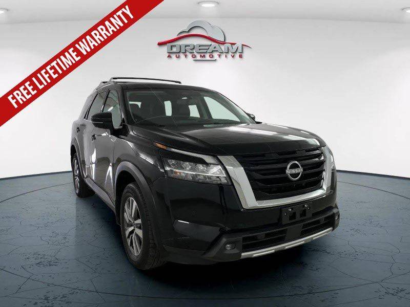 2022 Nissan Pathfinder SL — SUV — 31,004 mi — Lawrence, KS