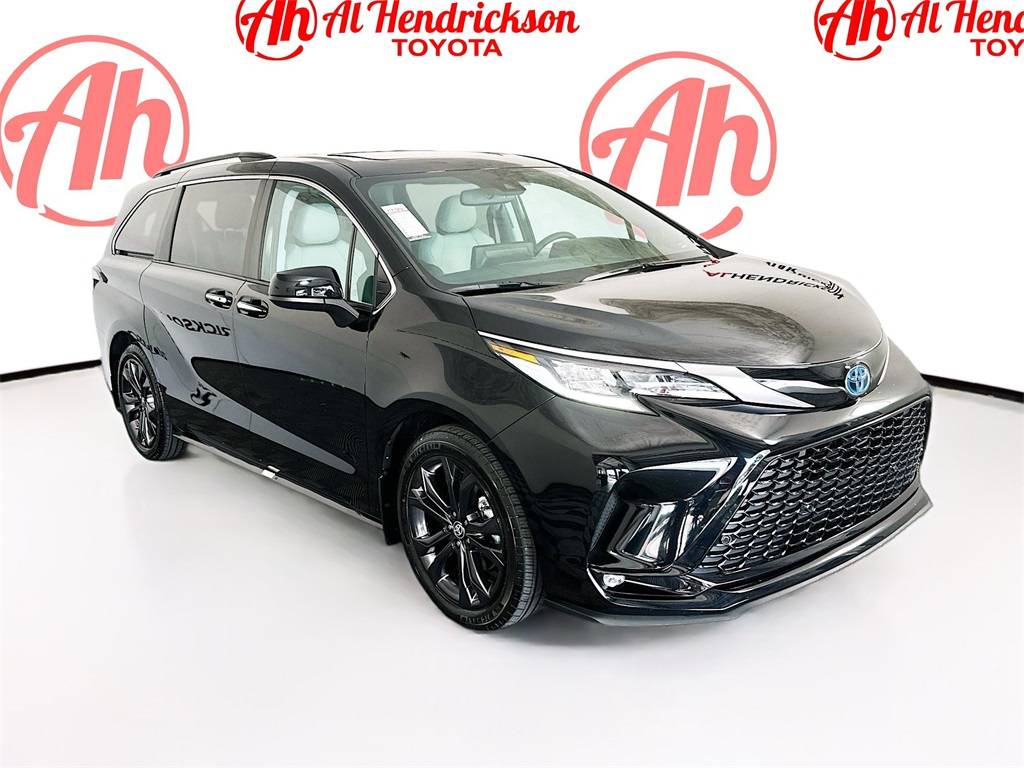 2024 Toyota Sienna XSE — Minivan — 20,567 mi — Coconut Creek, FL