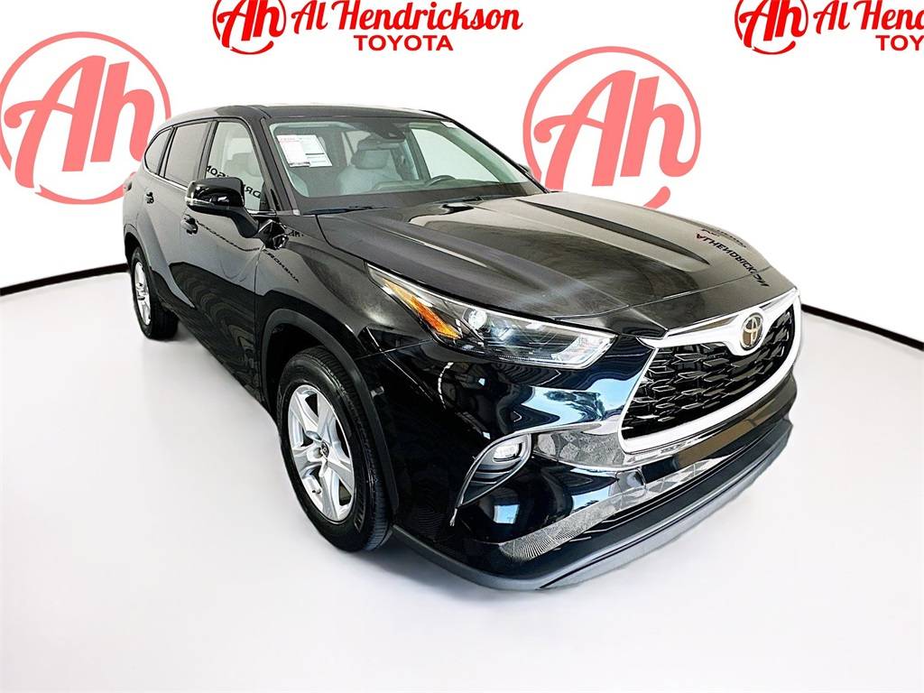 2023 Toyota Highlander LE — SUV — 37,895 mi — Coconut Creek, FL