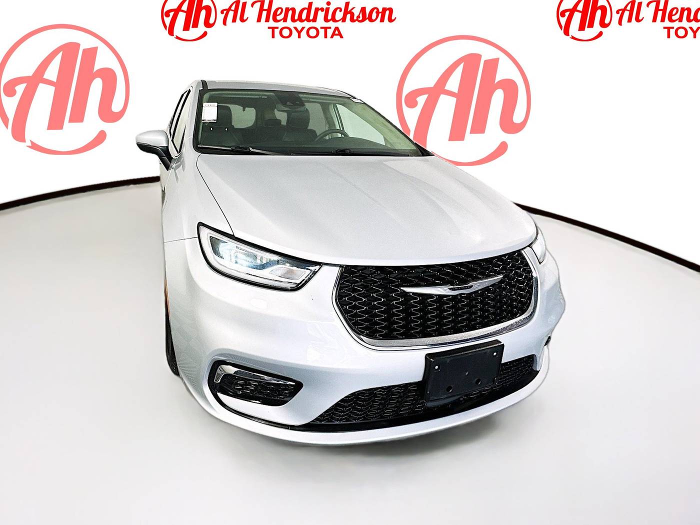 2023 Chrysler Pacifica Touring L — Minivan — 76,414 mi — Coconut Creek, FL