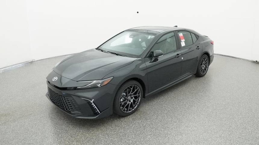 2025 Toyota Camry Hybrid XSE — Sedan — 24,000 mi — Coconut Creek, FL